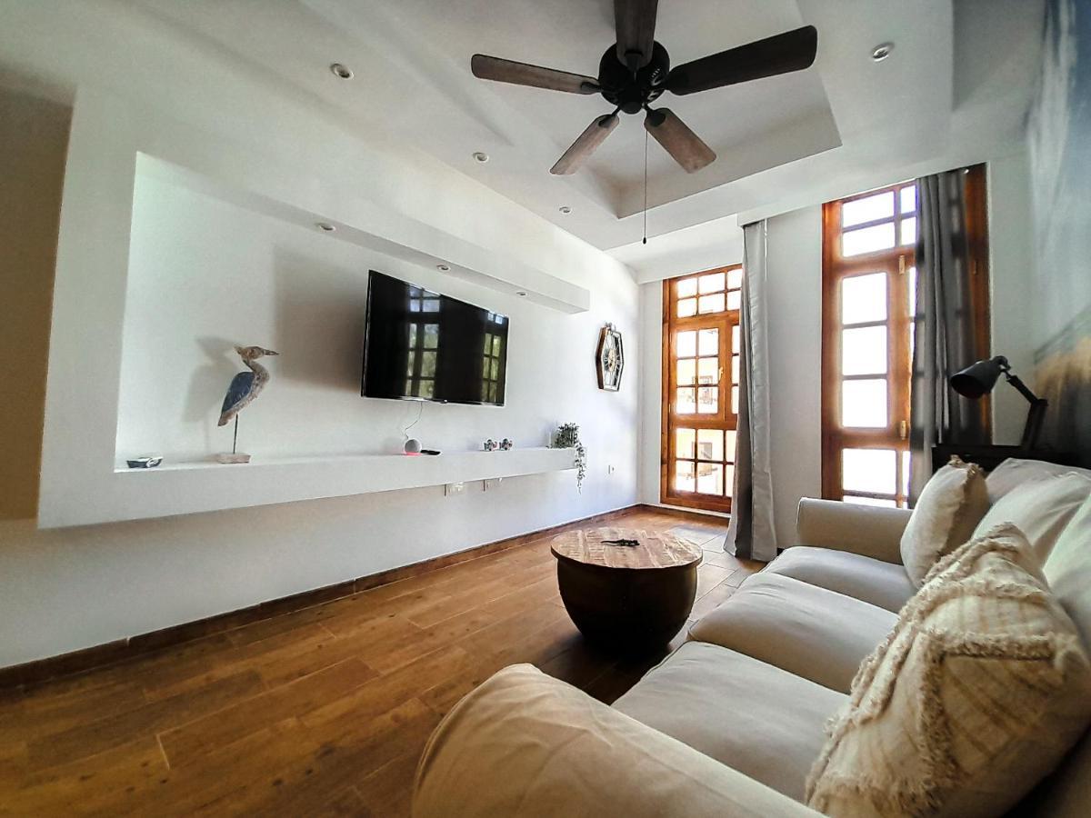 Casa Gon Apartamento Centricos A 100M De La Playa คอร์ราเลโฮ ภายนอก รูปภาพ